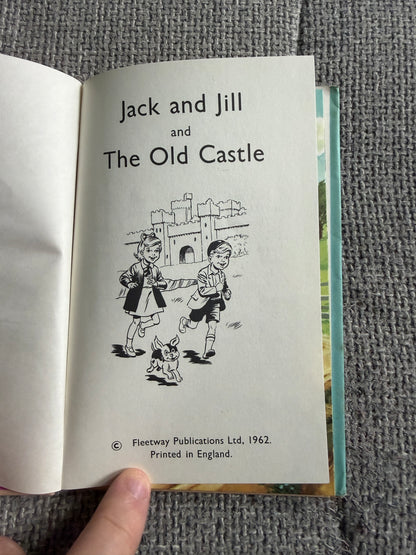 1962 Jack & Jill & The Old Castle(Book 8) Fleetway Publication