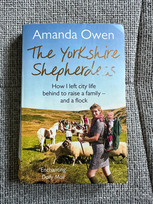 2014 The Yorkshire Shepherdess - Amanda Owen(Pan Books)