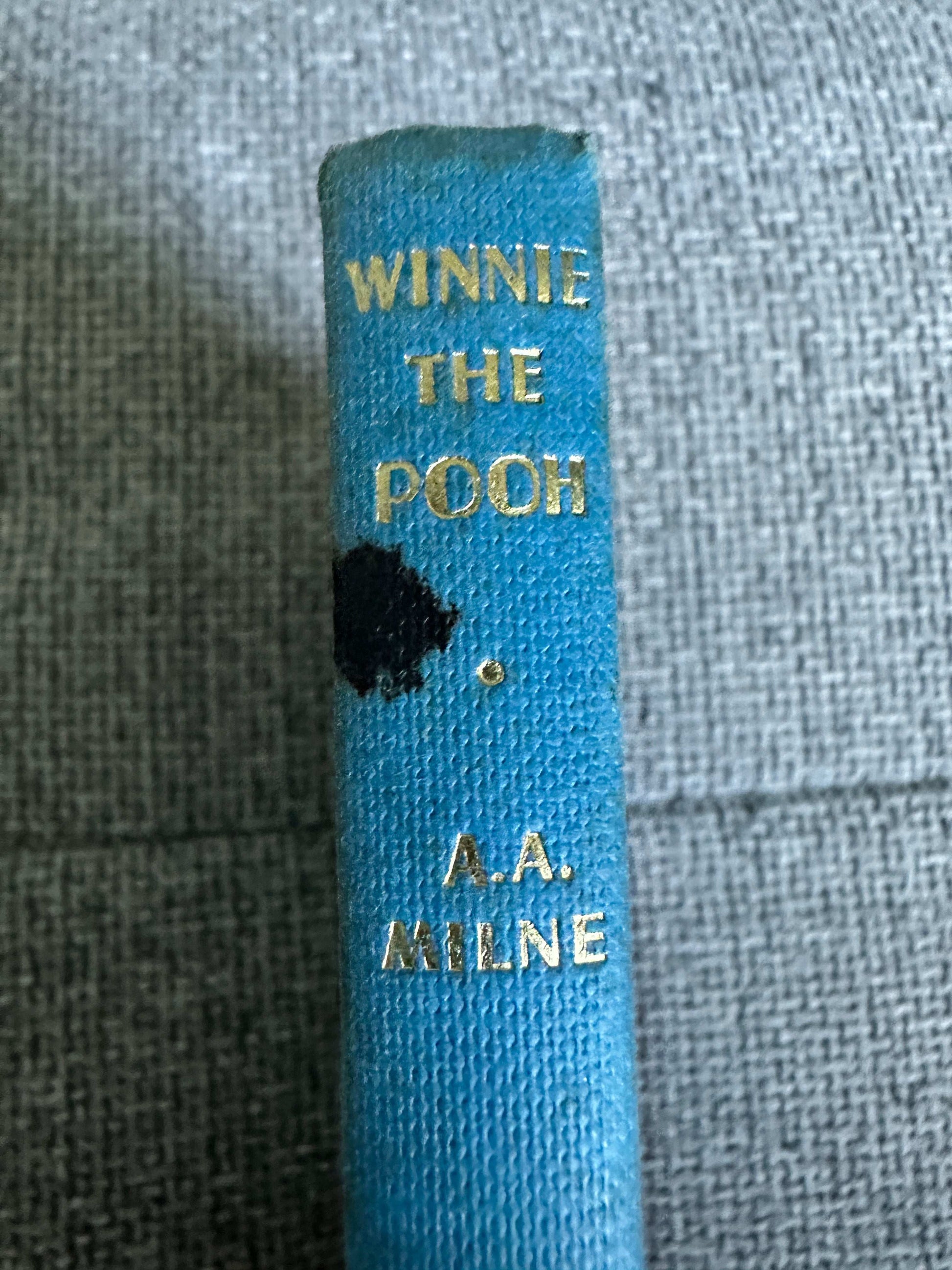 1974 Winnie-The-Pooh - A. A. Milne (E. H. Shepard Illust) Methuen Children’s Books