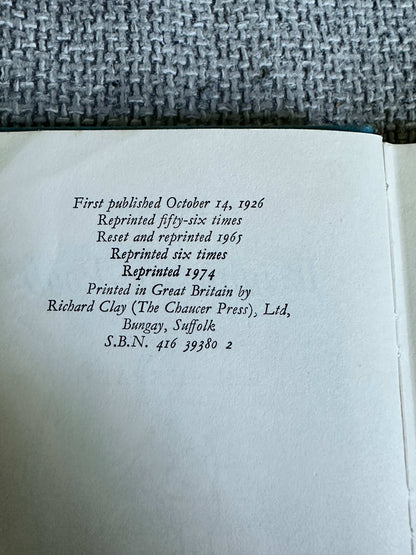 1974 Winnie-The-Pooh - A. A. Milne (E. H. Shepard Illust) Methuen Children’s Books