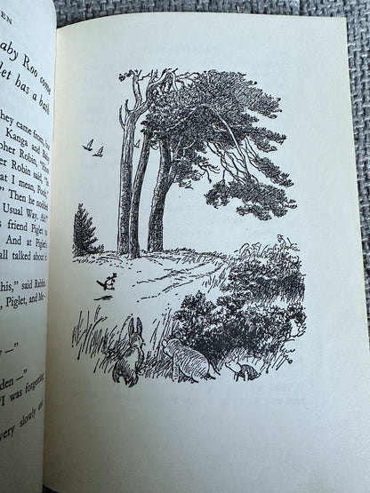 1974 Winnie-The-Pooh - A. A. Milne (E. H. Shepard Illust) Methuen Children’s Books