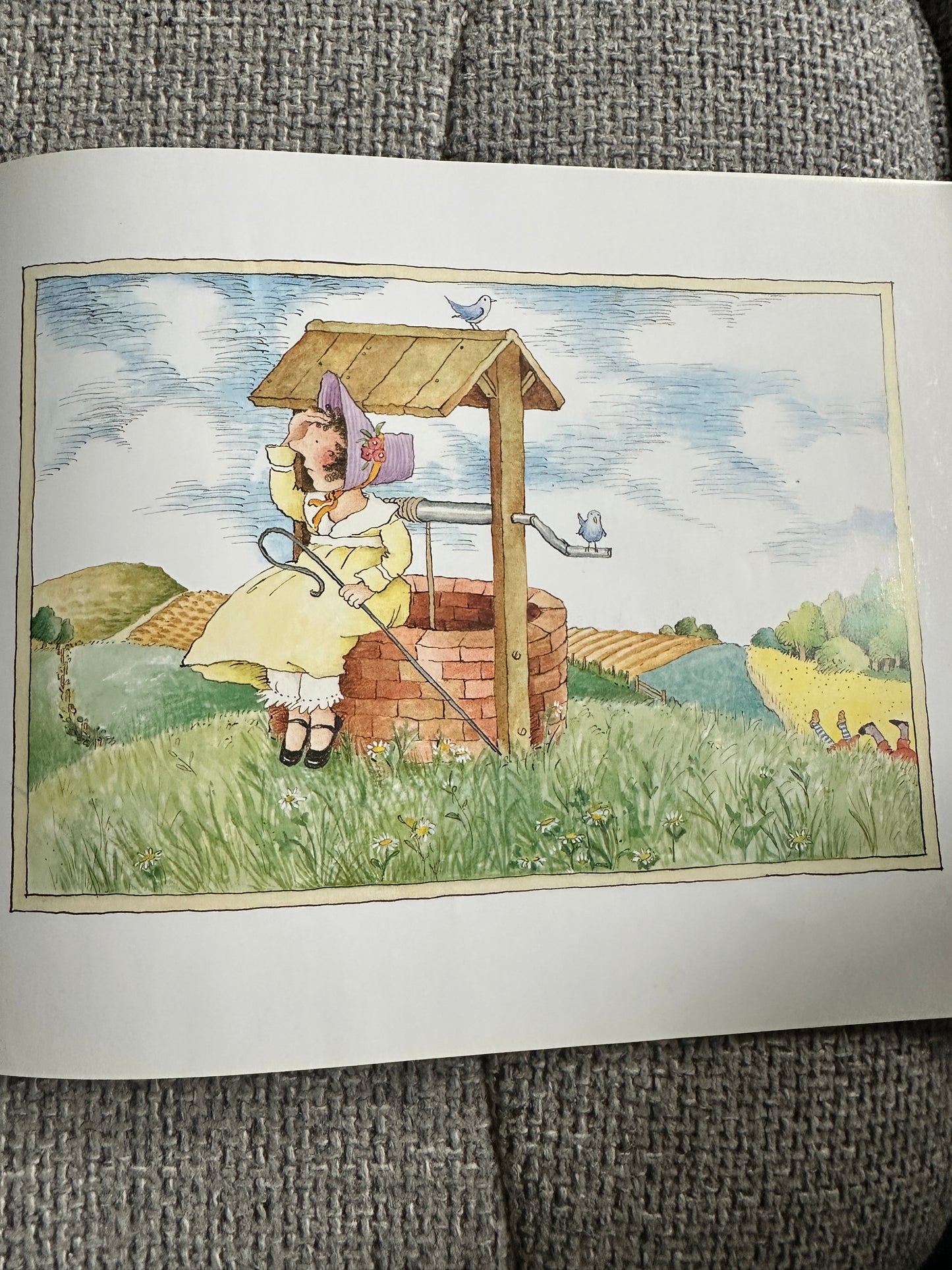 1989 Each Peach Pear Plum - Janet & Allan Ahlberg (Puffin) - Honeyburn Books (UK)