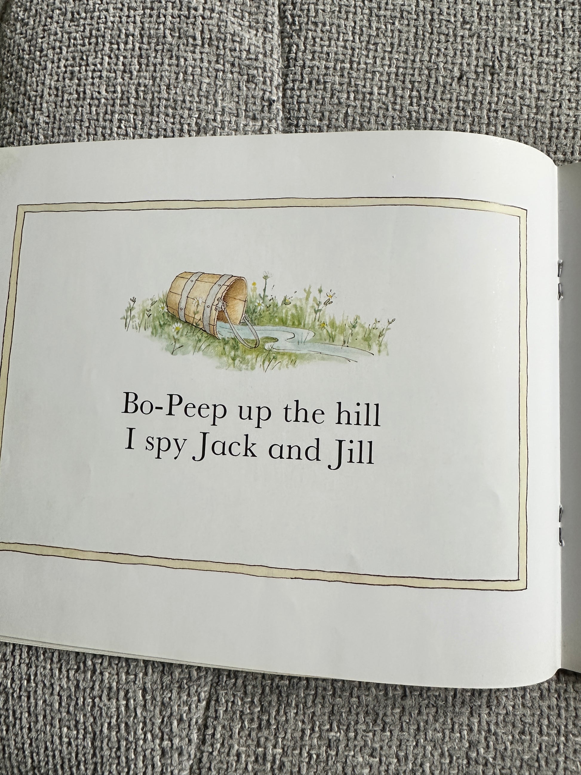 1989 Each Peach Pear Plum - Janet & Allan Ahlberg (Puffin) - Honeyburn Books (UK)
