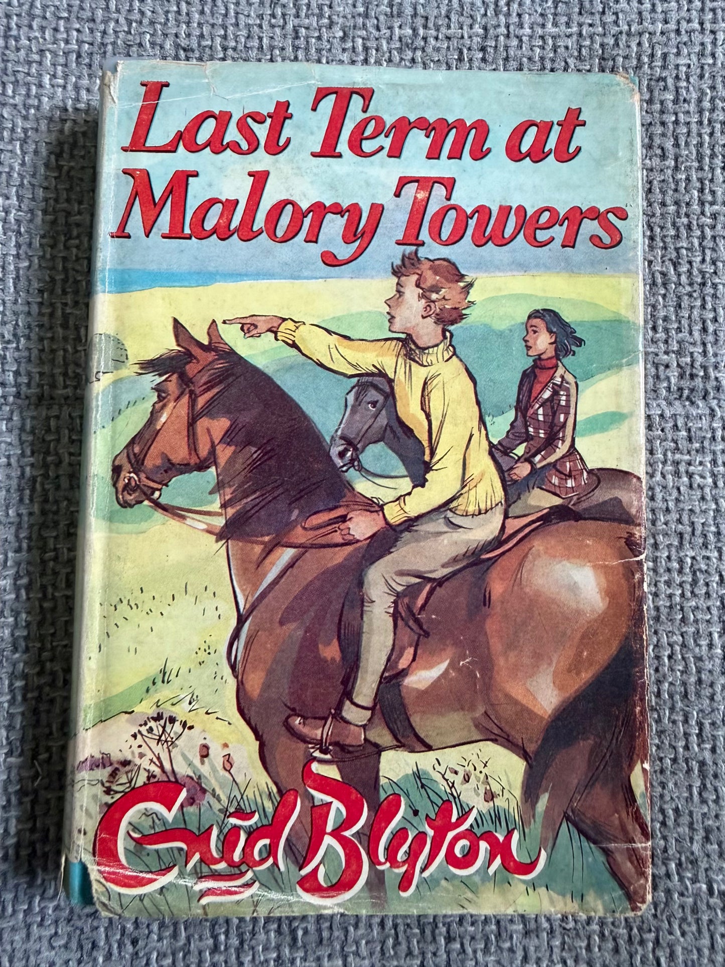 1960 Last Term At Malory Towers - Enid Blyton (Stanley Lloyd illust) Methuen & Co Ltd.