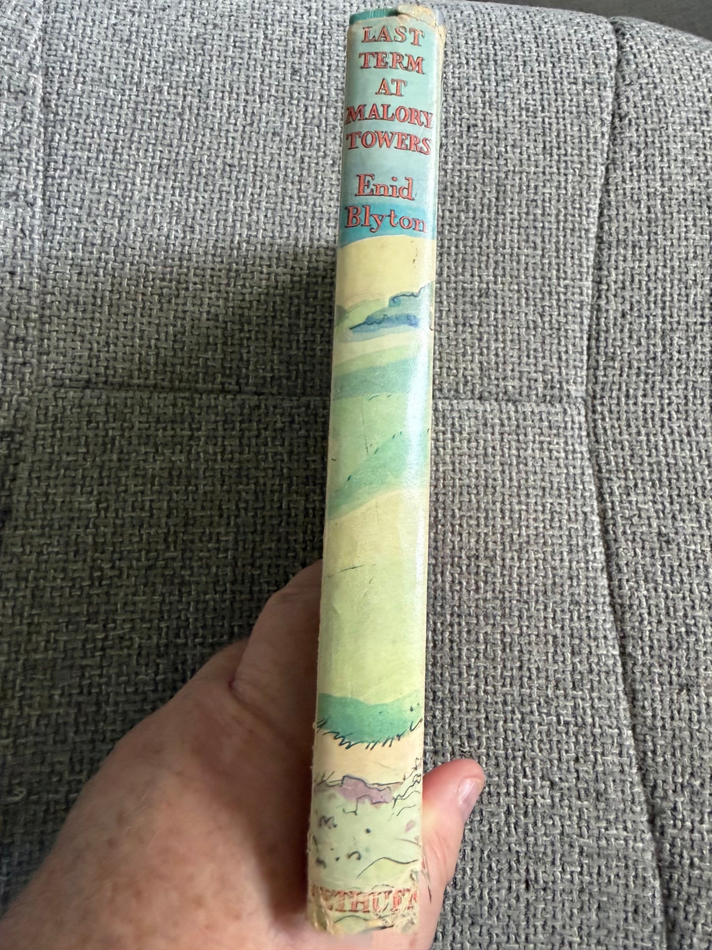 1960 Last Term At Malory Towers - Enid Blyton (Stanley Lloyd illust) Methuen & Co Ltd.