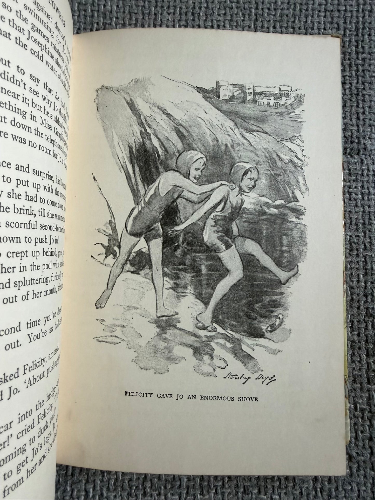 1960 Last Term At Malory Towers - Enid Blyton (Stanley Lloyd illust) Methuen & Co Ltd.
