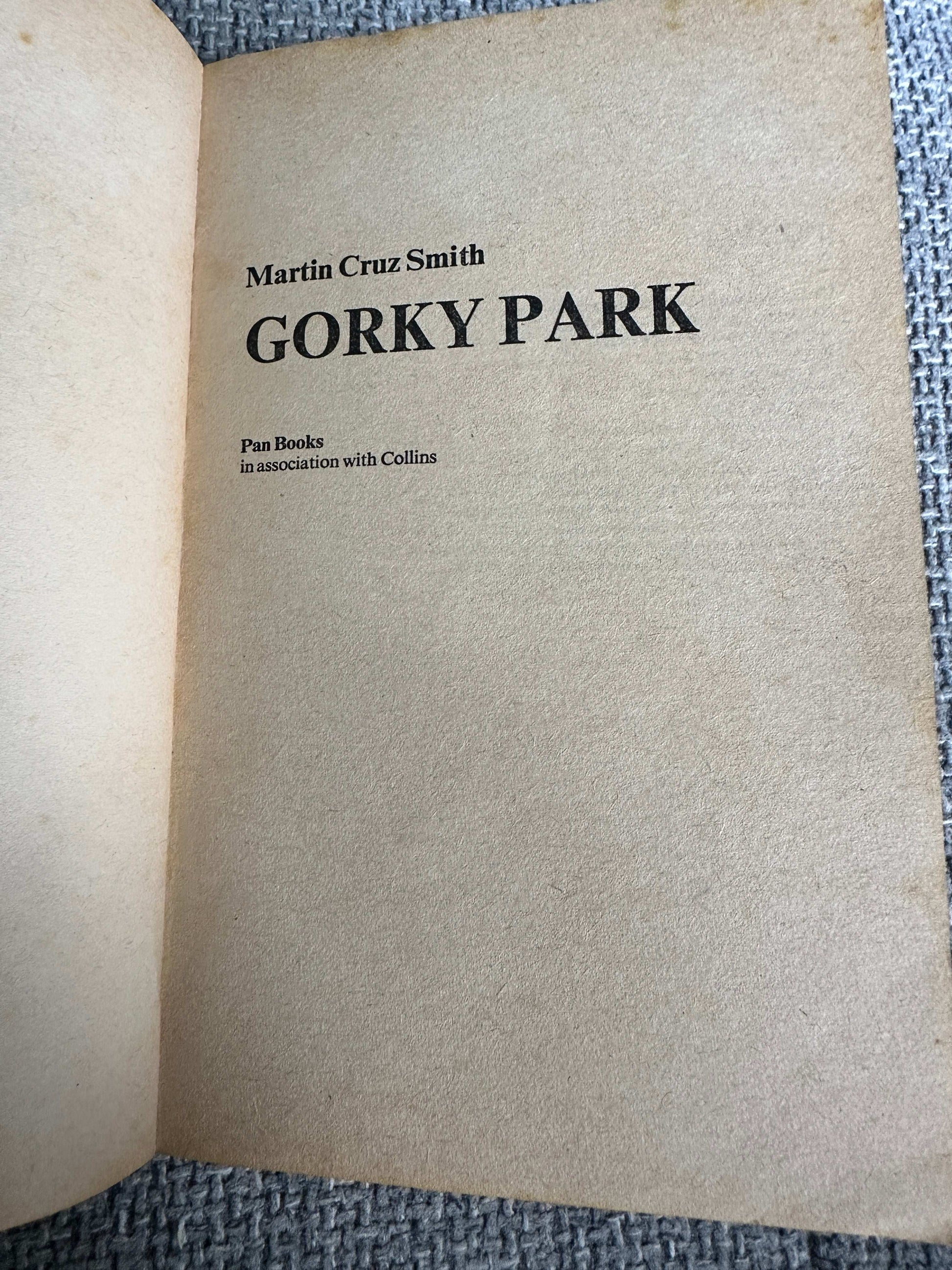 1982 Gorky Park - Martin Cruz Smith (Pan Books)