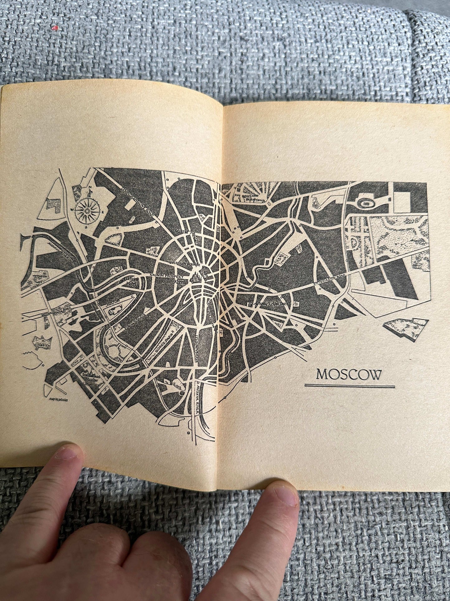 1982 Gorky Park - Martin Cruz Smith (Pan Books)