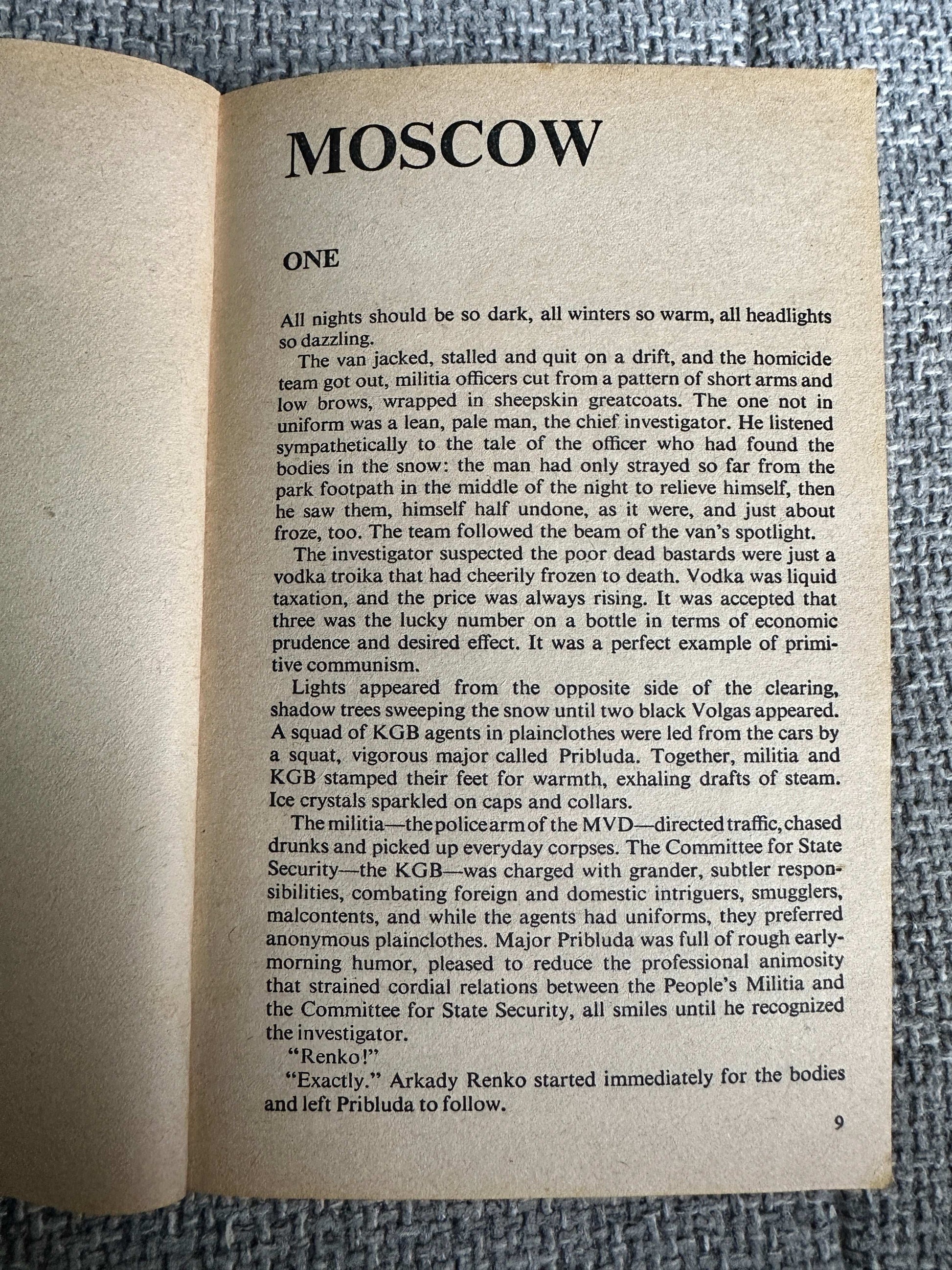 1982 Gorky Park - Martin Cruz Smith (Pan Books)