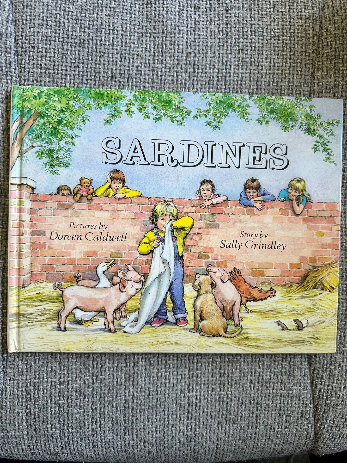 1989*1st* Sardines - Sally Grindley (Doreen Caldwell Illust) Hamish Hamilton