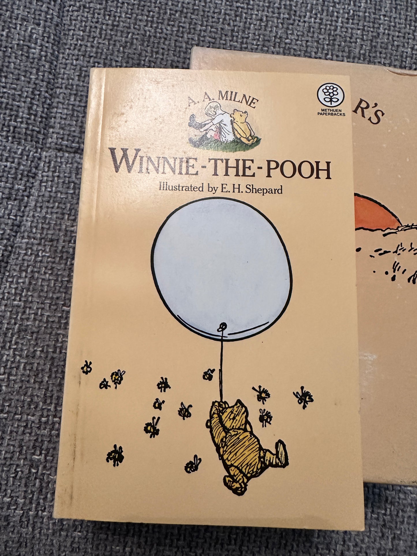 1977 Pooh Bear’s Box(4 x volumes) A. A. Milne(Methuen)