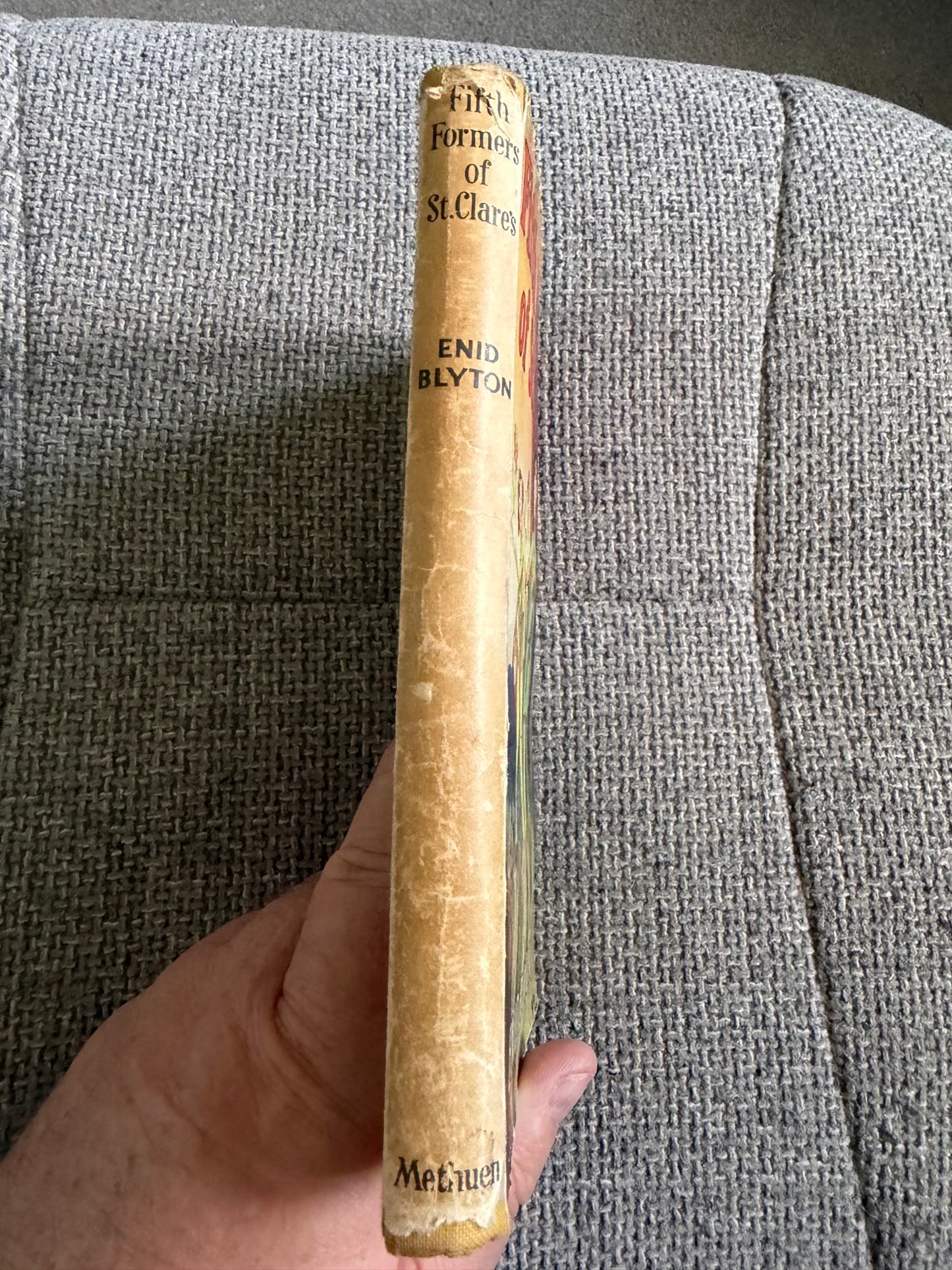 1947 Fifth Formers Of St. Clare’s - Enid Blyton (W. Lindsay Cable illust) Methuen & Co. Ltd