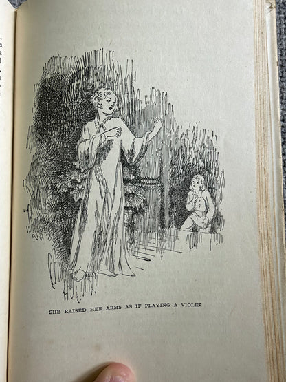 1947 Fifth Formers Of St. Clare’s - Enid Blyton (W. Lindsay Cable illust) Methuen & Co. Ltd