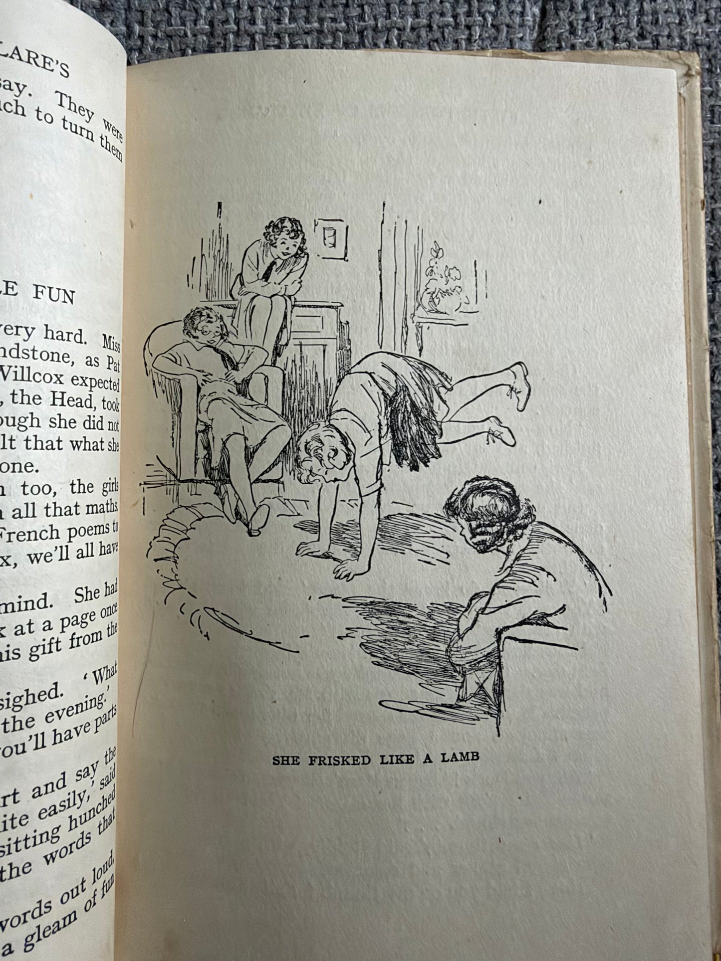 1947 Fifth Formers Of St. Clare’s - Enid Blyton (W. Lindsay Cable illust) Methuen & Co. Ltd