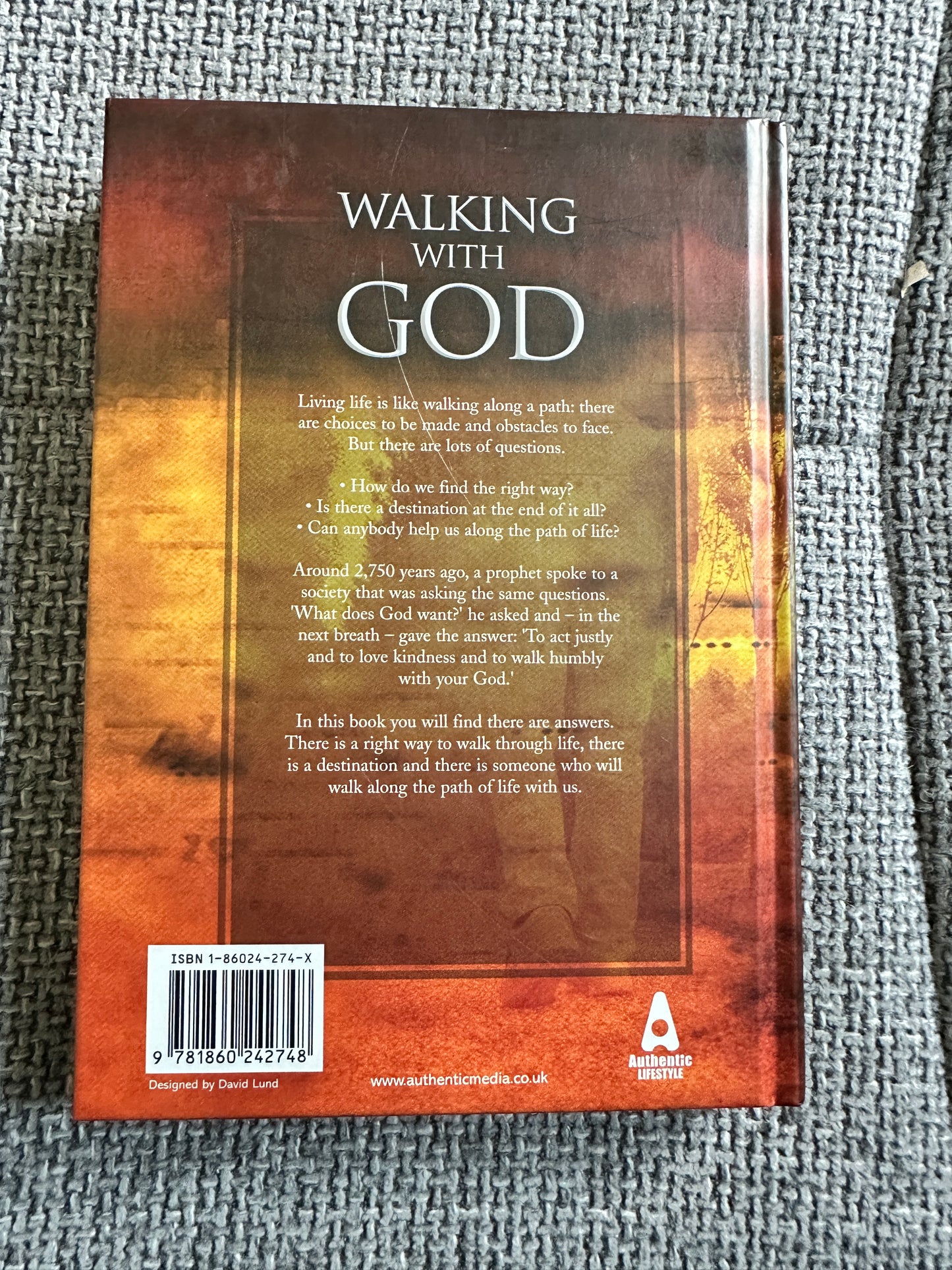 2004 Walking With God(Searching For Meaning In An Age Of Doubt) J. John & Chris Walley(Authentic Publishing)