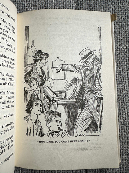 1947 The Mystery Of The Burnt Cottage - Enid Blyton (J. Abbey Illust) Methuen & Co Ltd)
