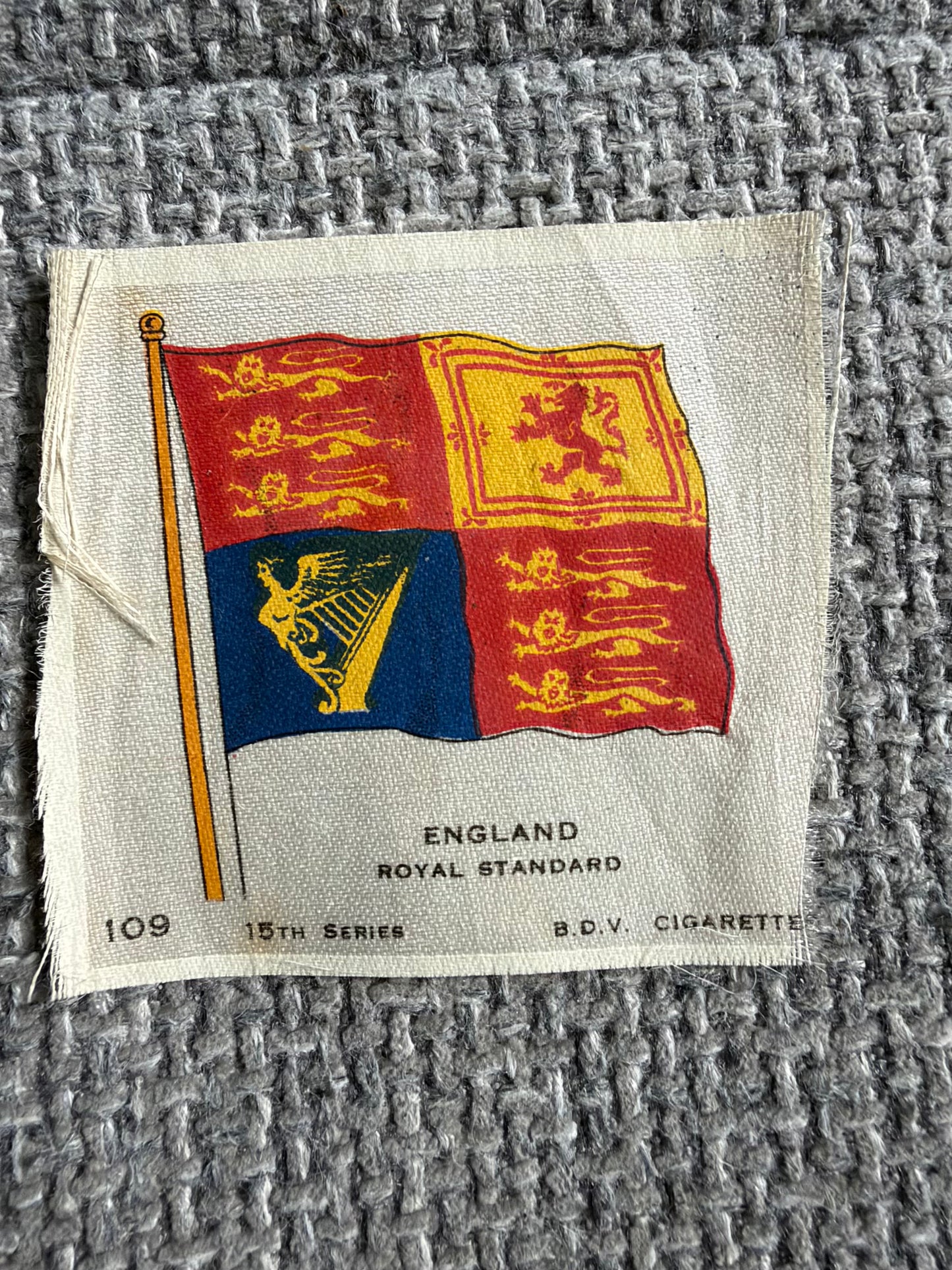 B.D.V. Silk Flag — England, Royal Standard — No.109 — 15th Series — c.1915