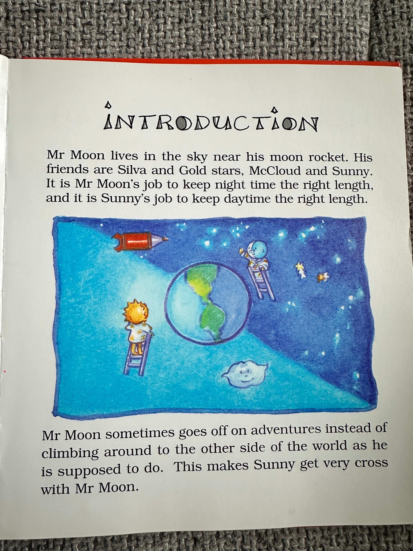 2000*1st* Mr. Moon Visits Earth - Kate Veale (Loudwater)
