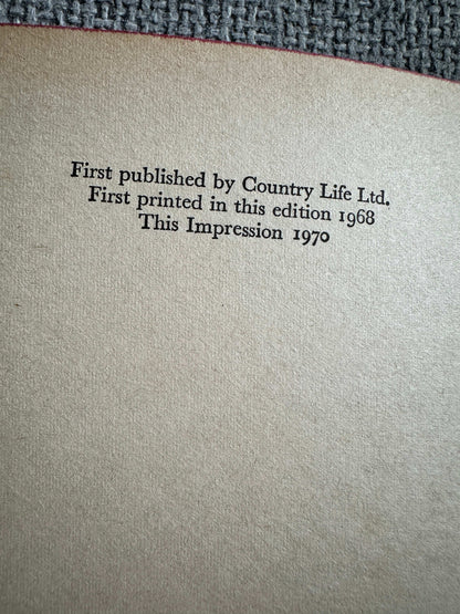 1970 Adventures On Willow Farm (Junior Story Books) Enid Blyton (Collins)