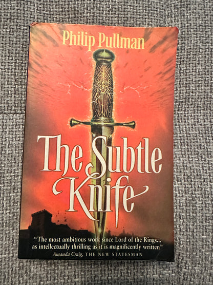 1998 The Subtle Knife - Philip Pullman (Scholastic)