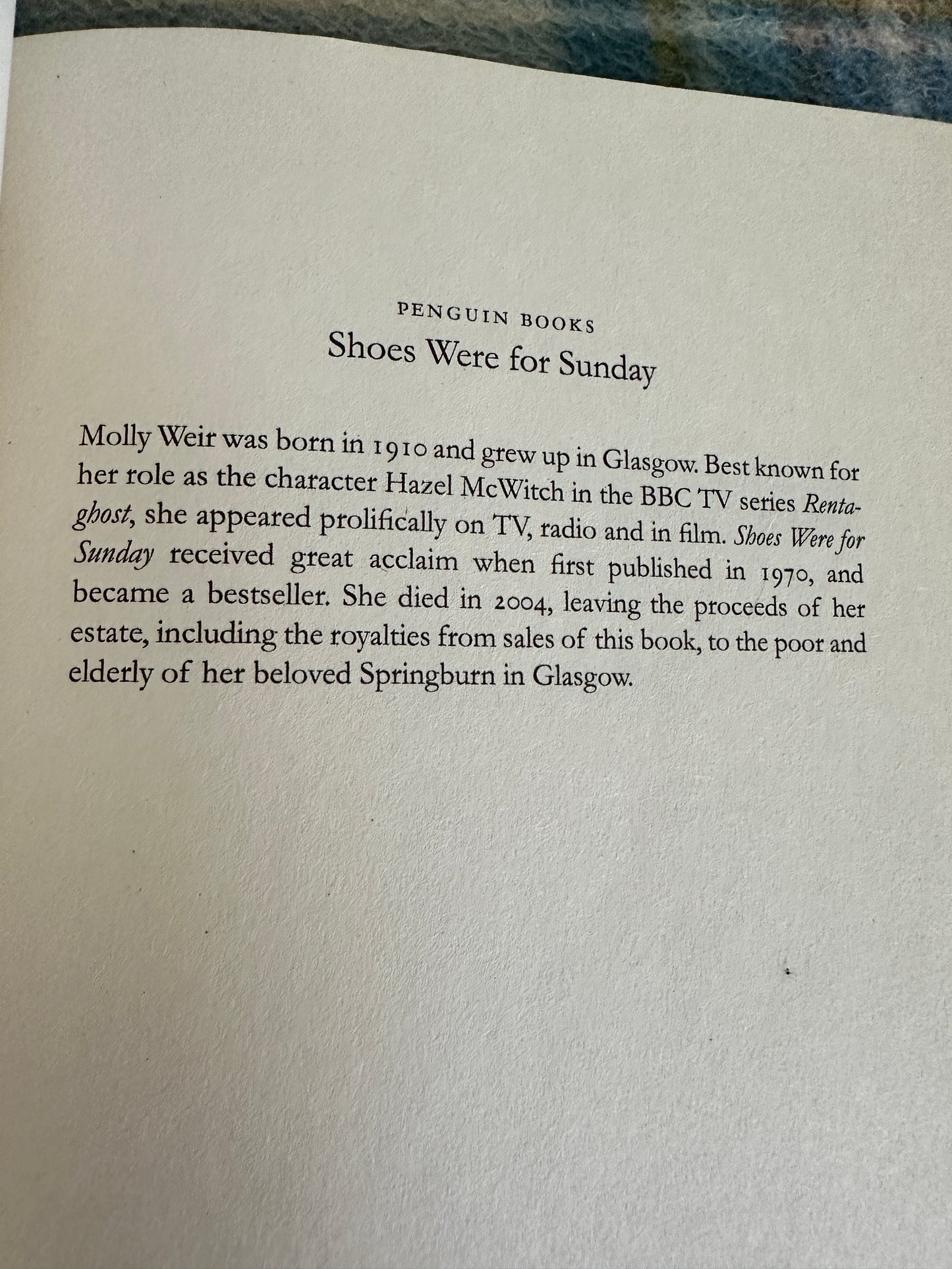 2012 Shoes Were For Sunday - Molly Weir(Penguin Books)