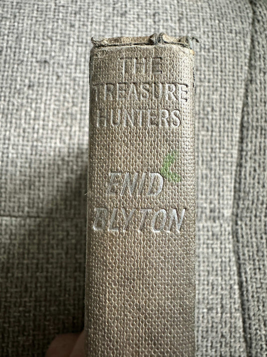 1955 The Treasure Hunters - Enid Blyton (Barbara C. Freeman Illust) Collins Seagull Library