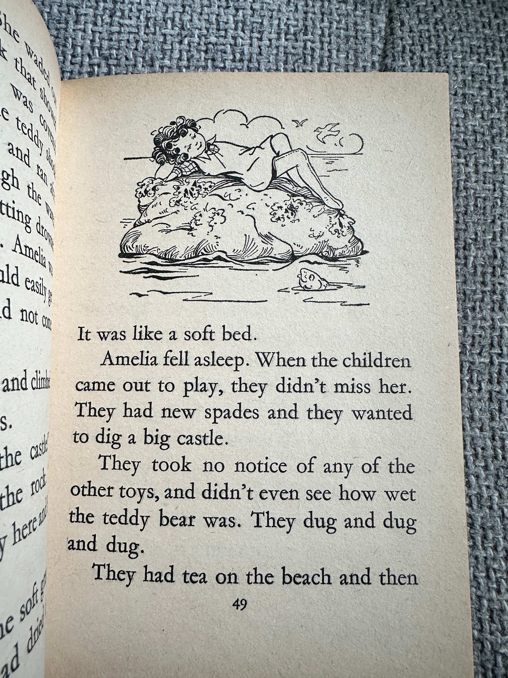 1969 Naughty Amelia Jane - Enid Blyton ( Rene Cloke Illust) Dean & Son Ltd