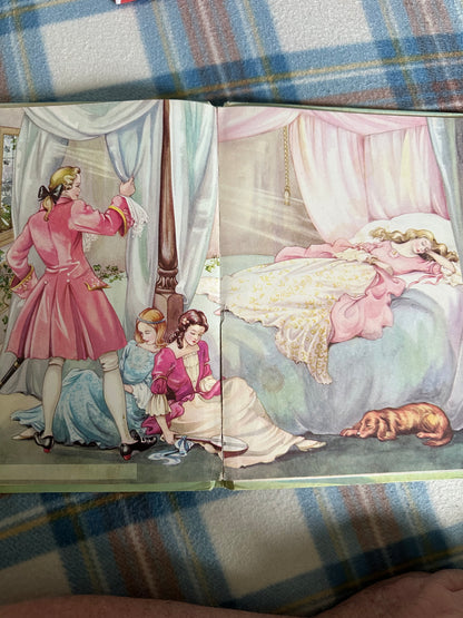 1969 Favourite Fairyland Stories - Illustrated by Rene Cloke(Ward Lock Publisher)