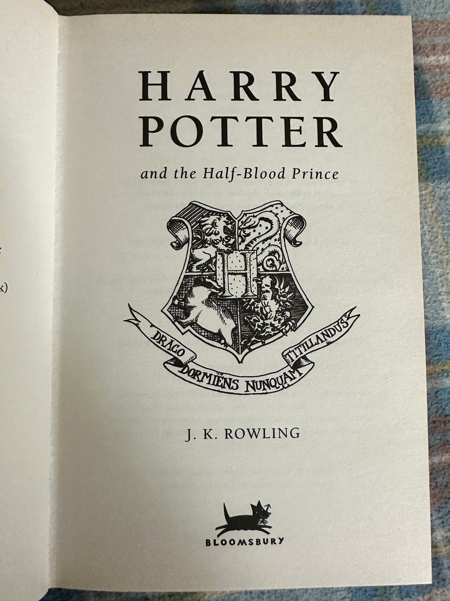 2005*1st with owl error* Harry Potter & The Half-Blood Prince - J. K. Rowling(Bloomsbury)