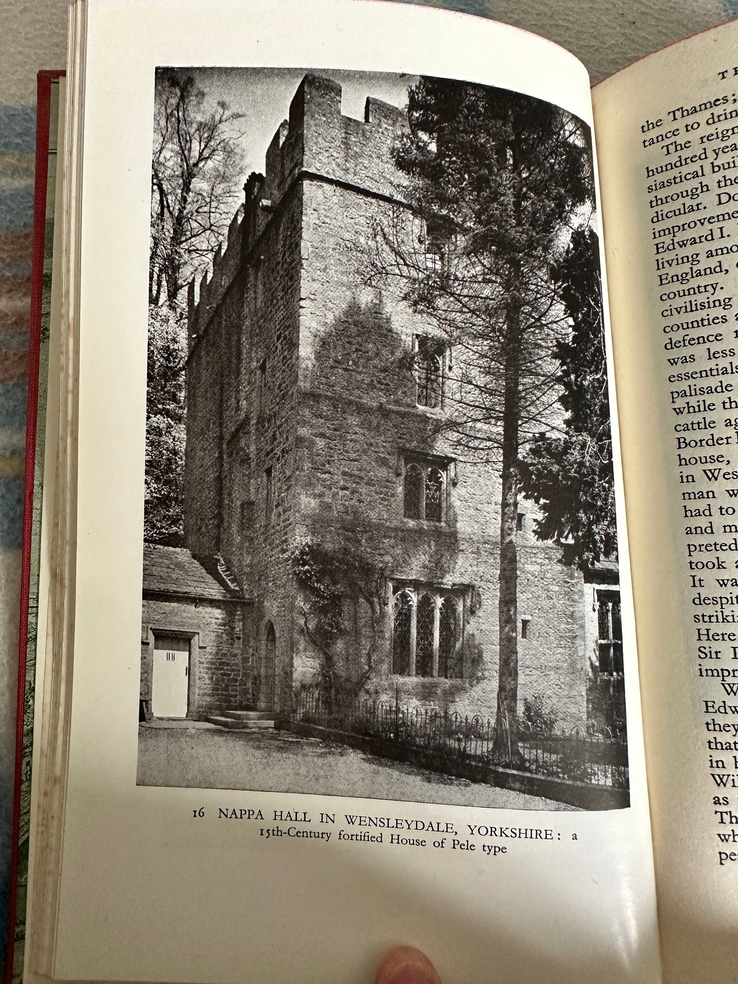 1949 The English Country House - Ralph Dutton(B. T. Batsford published)