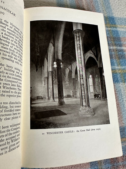 1949 The English Country House - Ralph Dutton(B. T. Batsford published)