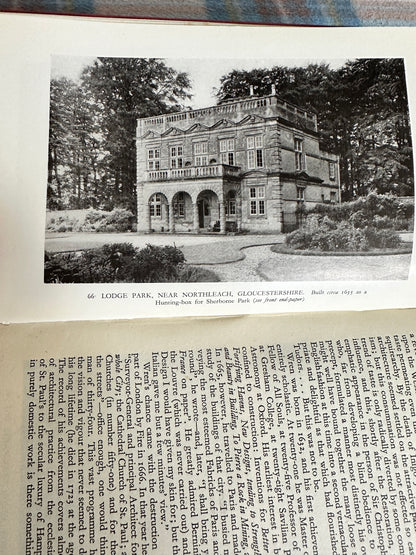 1949 The English Country House - Ralph Dutton(B. T. Batsford published)