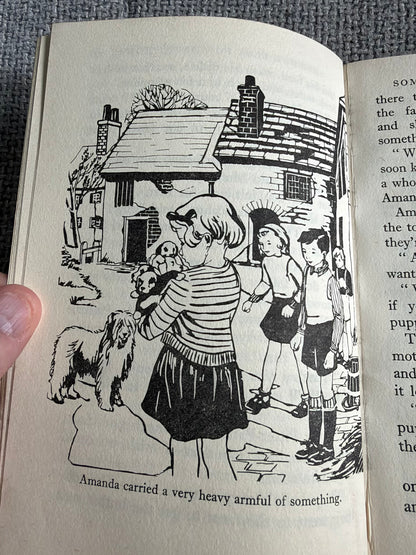 1955 The Children At Happy House - Enid Blyton (Kathleen Gell illust) Latimer House