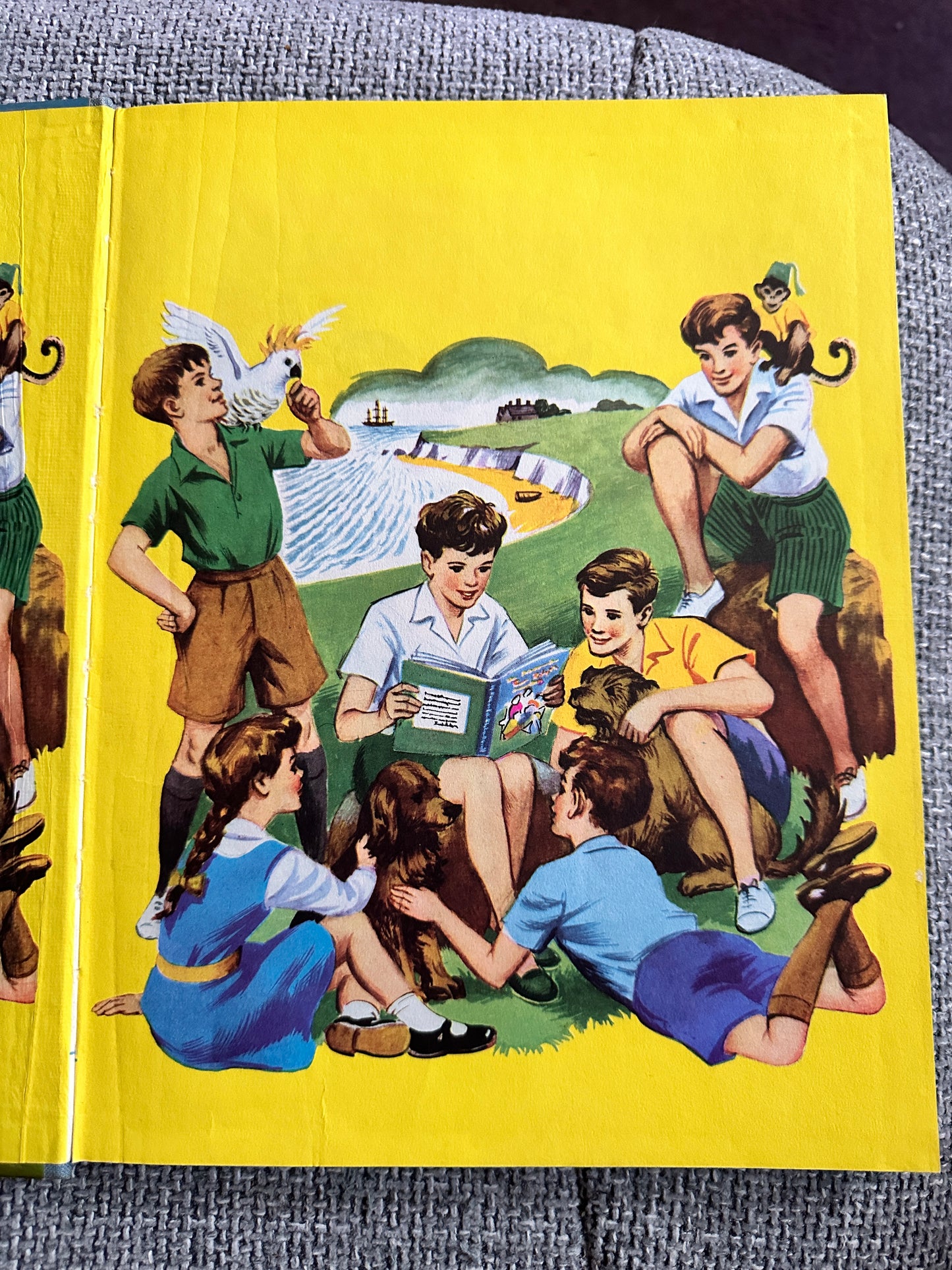 1964*1st* My Favourite Enid Blyton Story Book(A Golden Pleasure Book)