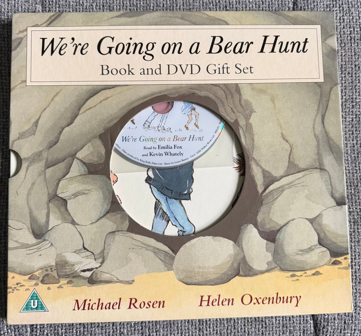 2006 We’re Going On A Bear Hunt (Book+DVD) Michael Rosen ( Helen Oxenbury illust) Walker Books