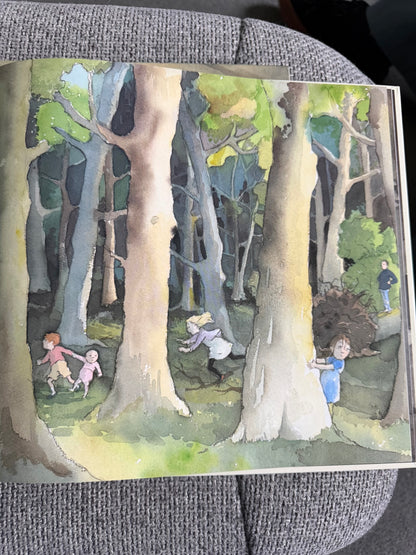 2006 We’re Going On A Bear Hunt (Book+DVD) Michael Rosen ( Helen Oxenbury illust) Walker Books