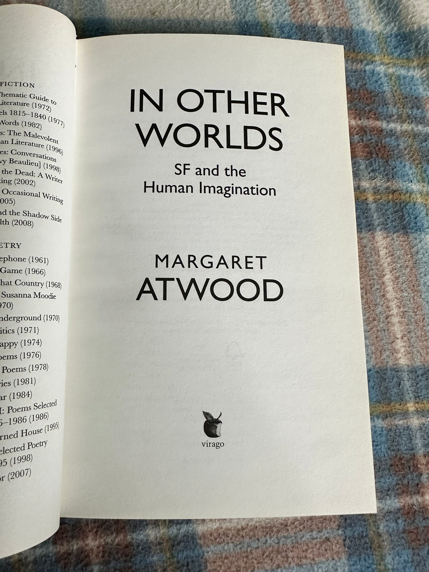 2011 In Other Worlds: SF & The human Imagination - Margaret Atwood(Virago)