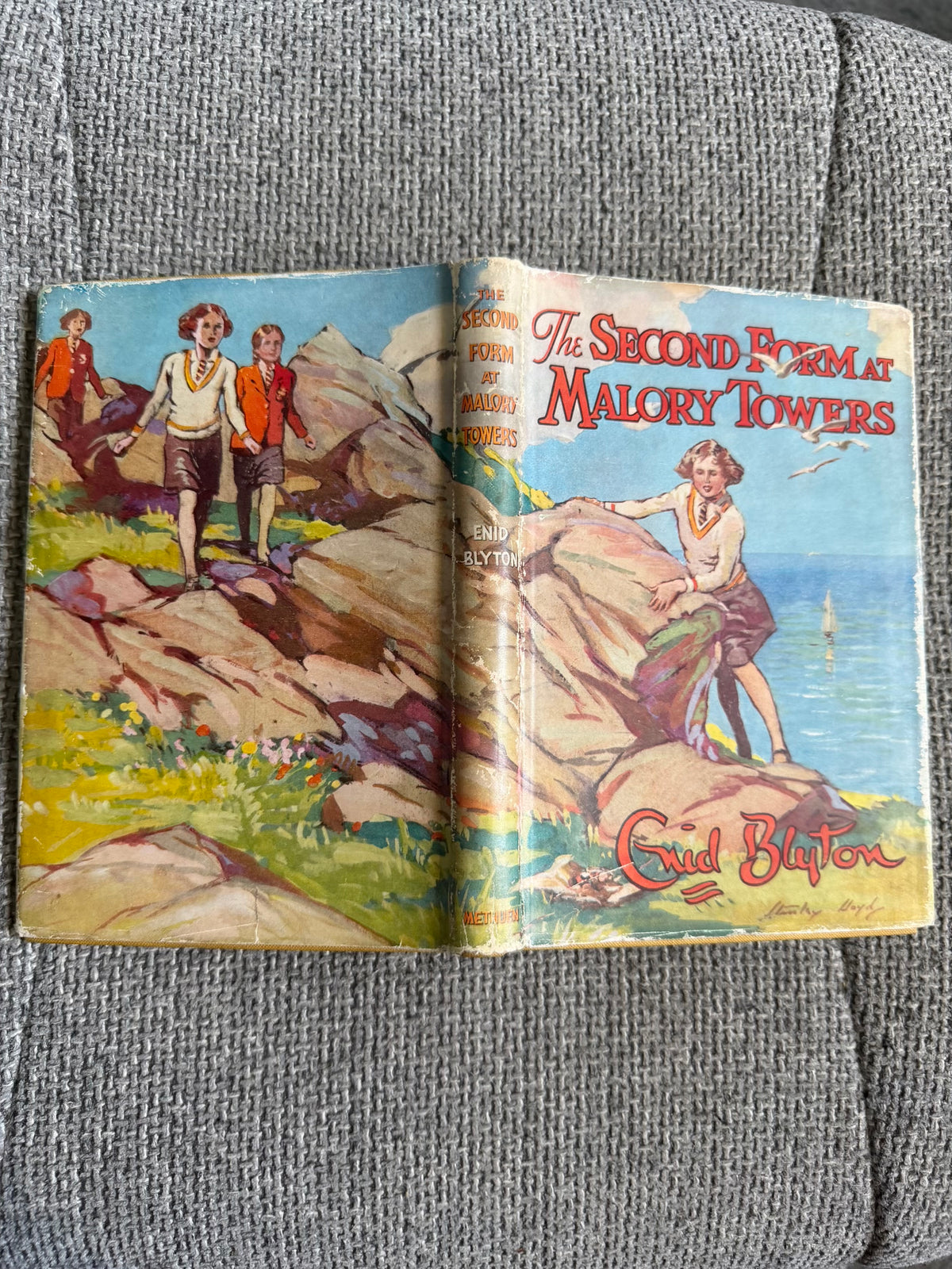 1948 The Second Term At Malory Towers - Enid Blyton (Stanley Lloyd illust) Methuen & Co Ltd
