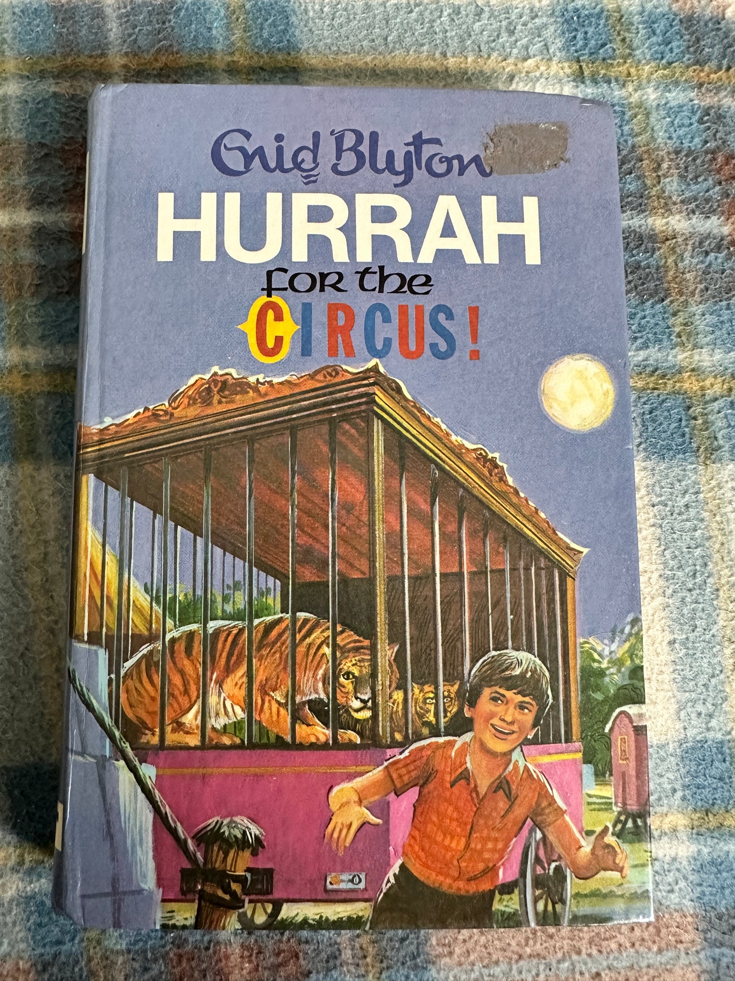 1973 Hurrah For The Circus - Enid Blyton(Dean & Son Ltd)