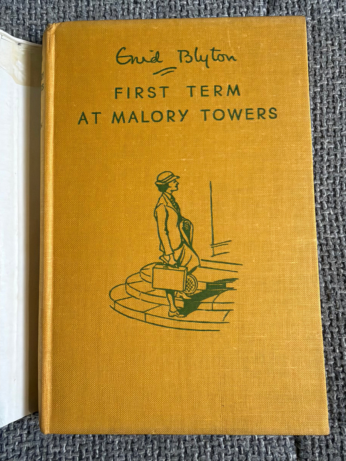 1948 First Term At Malory Towers - Enid Blyton (Stanley Lloyd illust) Methuen & Co Ltd