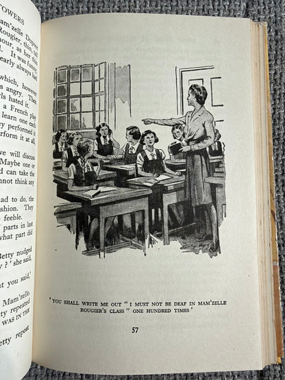 1948 First Term At Malory Towers - Enid Blyton (Stanley Lloyd illust) Methuen & Co Ltd