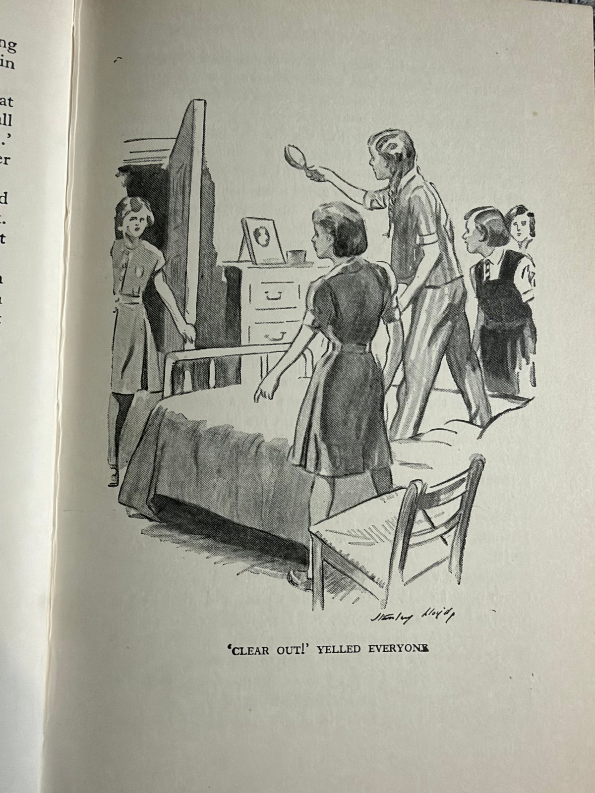 1961 In The Fifth At Malory Towers - Enid Blyton (Stanley Lloyd illust. Lilian Buchanan cover) Methuen & Co Ltd