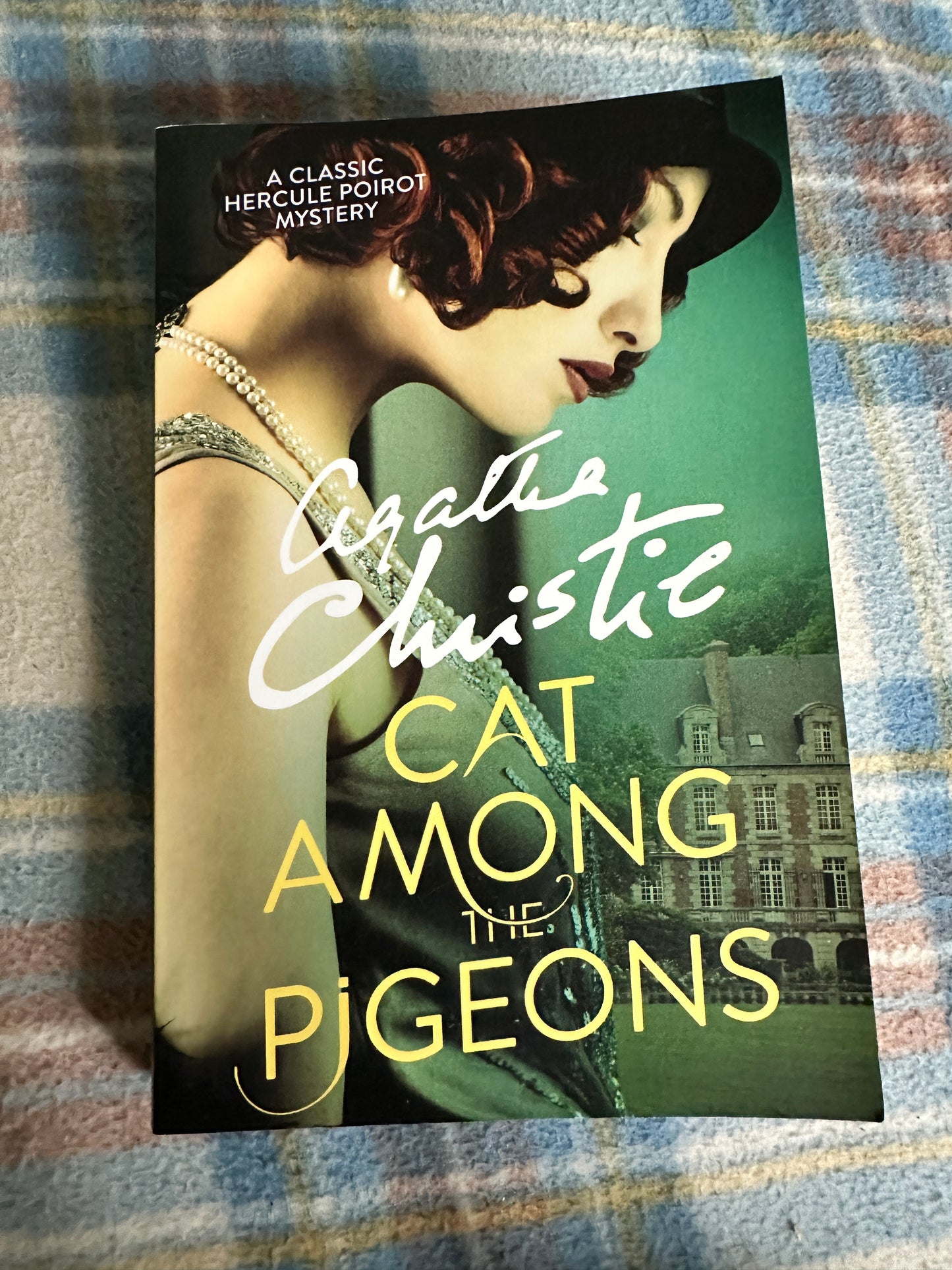 2014 Cat Among The Pigeons - Agatha Christie(HarperCollins)