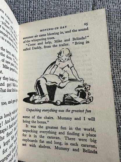 1961 The Caravan Family - Enid Blyton (Ruth Gervis Illust) Lutterworth Press