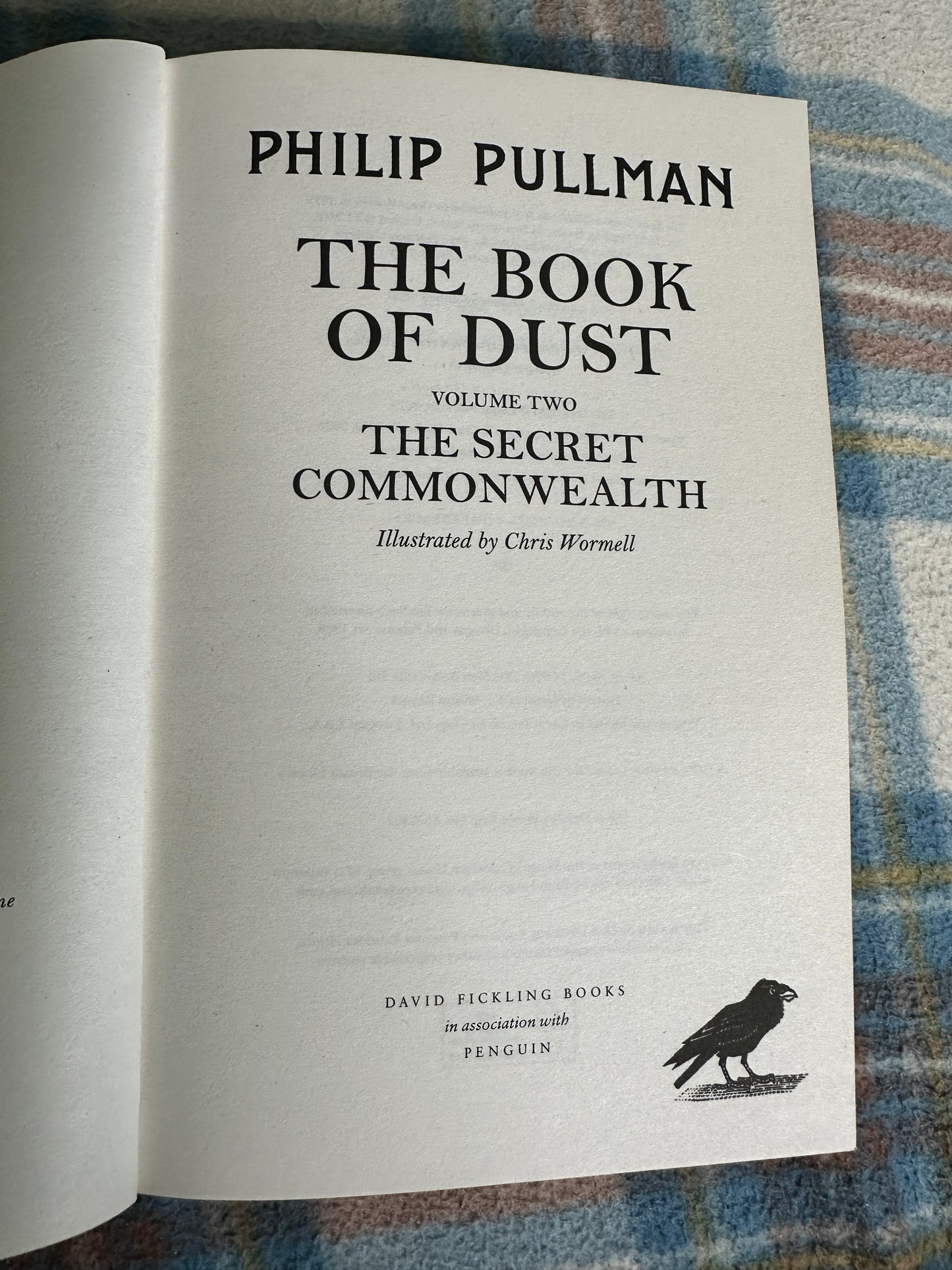 2020 The Book Of Dust Volume 2 (The Secret Commonwealth) - Philip Pullman (David Fickling Books)