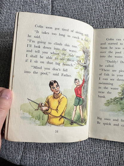 1959 The Adventures Of Betty & Colin(Book 5) On The Farm(Davis & Moughton Ltd)