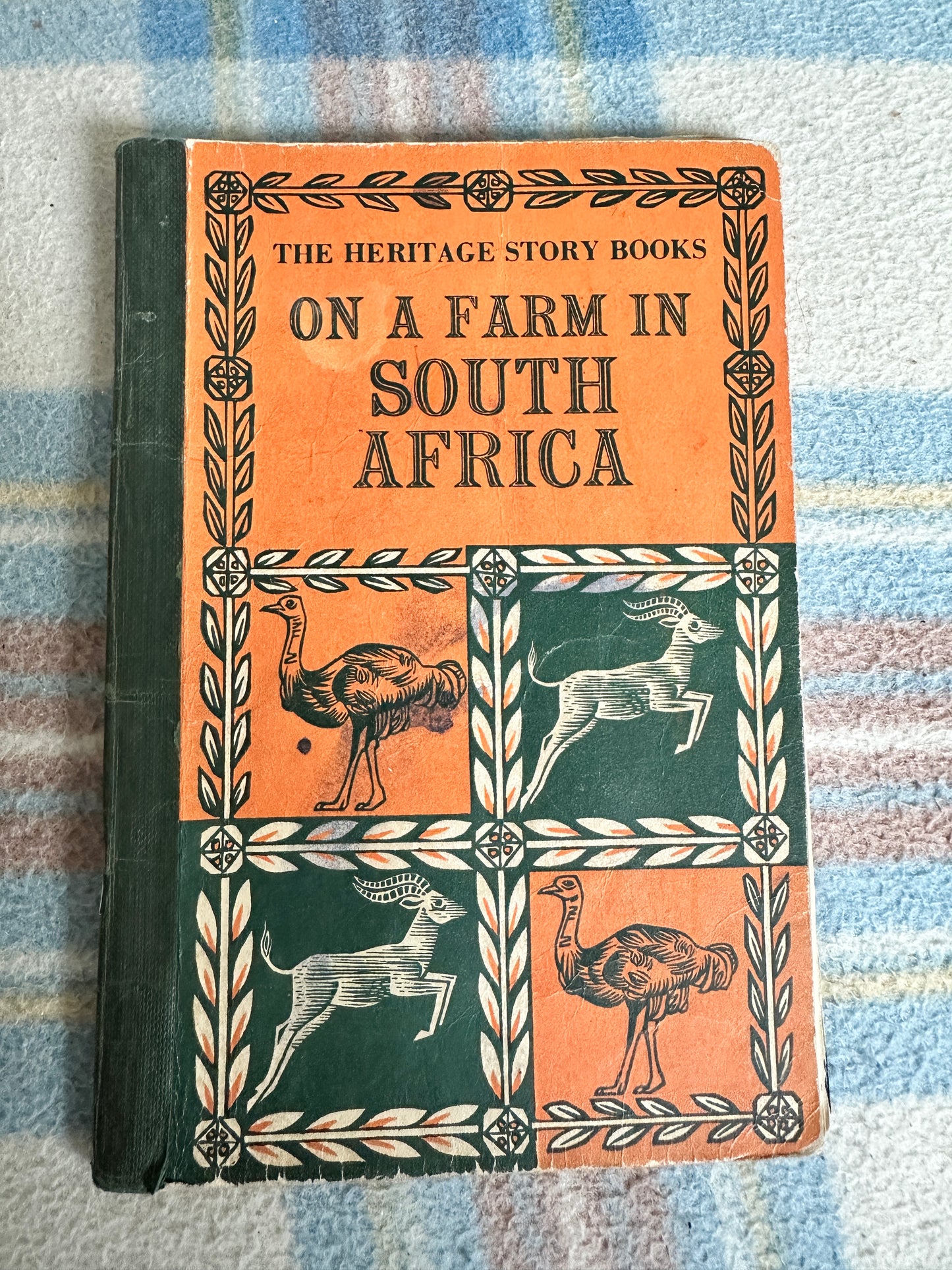 1957 On A Farm In South Africa - Margaret Black(W. Browning White Illust)Longmans (Heritage Story Books)