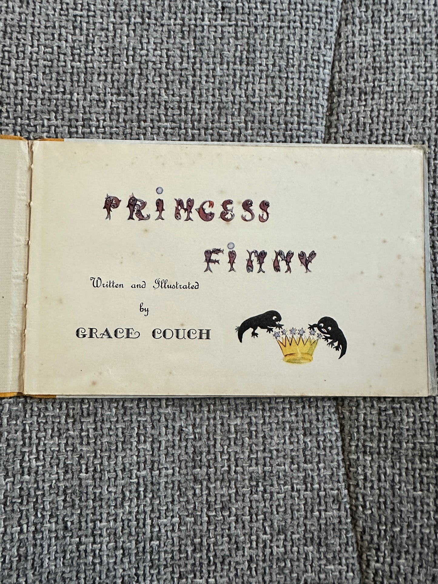 1945 Princess Finny(A Spikey Book) Grace Couch (William Lewis Printers)