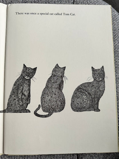 1977 Tom Cat - Written & Illustrated Susie Bohdal (Ernest Benn Ltd) - Honeyburn Books (UK)