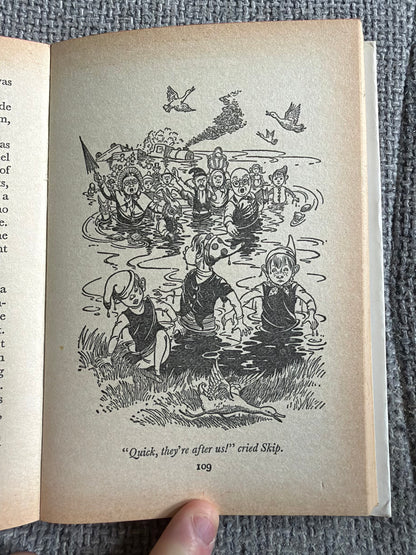 1968 Brownie Tales - Enid Blyton (Collins) Junior Story Books